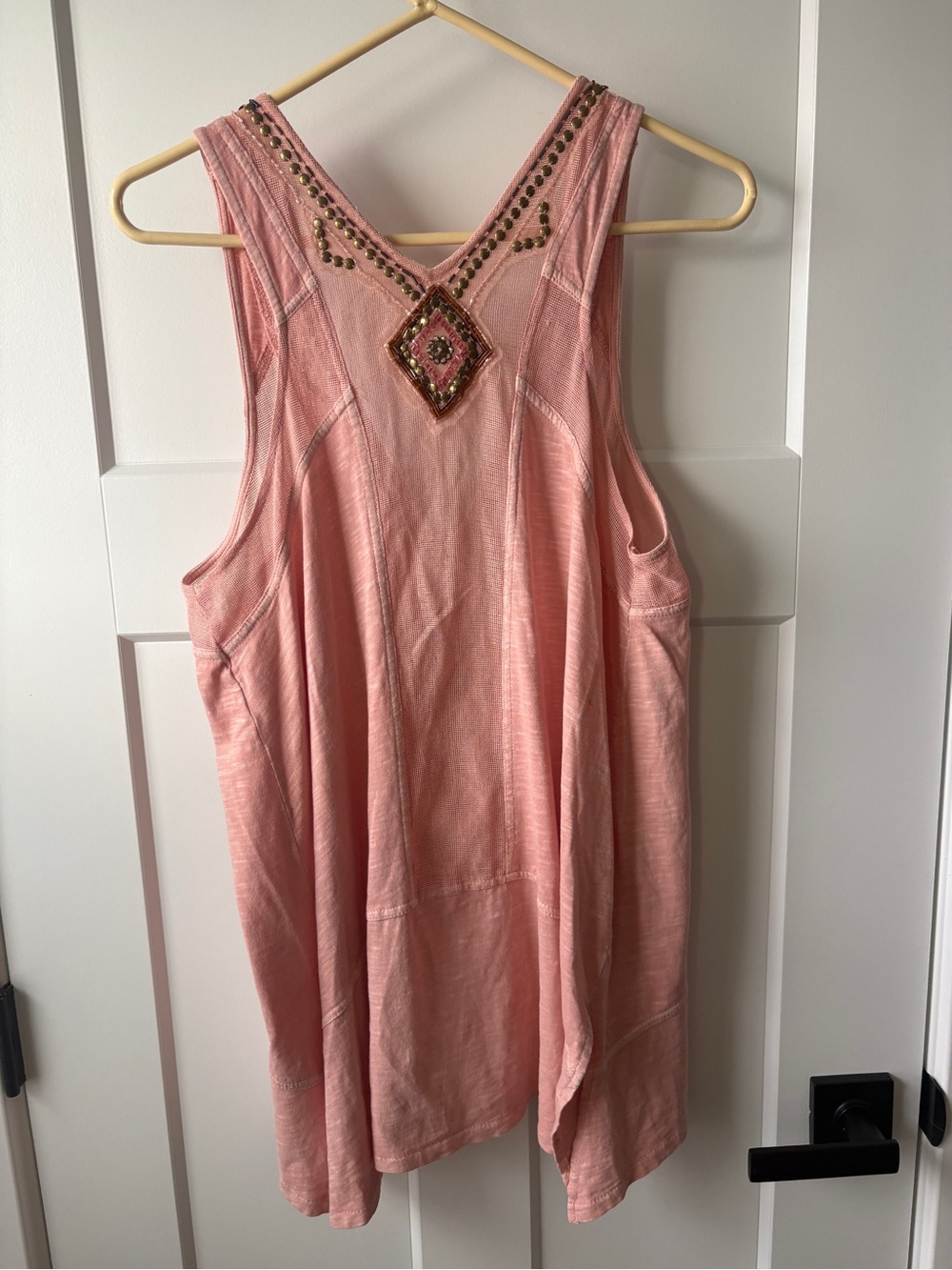Peach/pink Free People ‘Focus on Center’ beaded v-neck tank top size MD - Picture 7 of 11